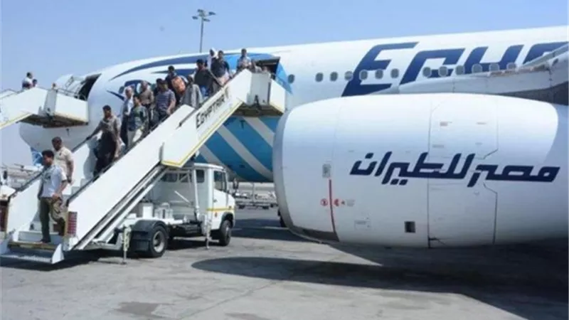 خلال 48 ساعة.. مصر للطيران تسيير ٣٧ رحلة لعودة 8300 حاجًا
