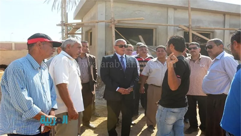 بالصور.. محافظ السويس يتابع الانشاءات بمحطة مياه غرب النفق