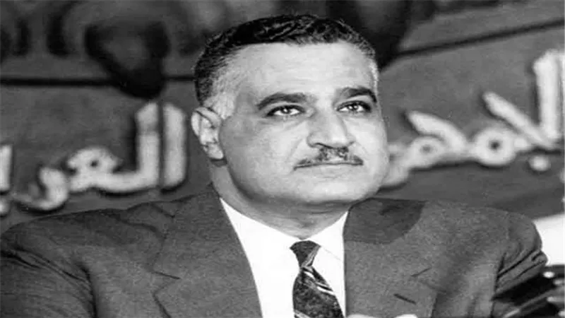 بالفيديو.. أبرز محطات الرئيس جمال عبدالناصر.. عدو الإخوان الأول.. سب بريطانيا في مؤتمر جماهيري.. اعترف بمصرية تيران وصنافير.. ويرد على الأمريكيين: المعونة على 