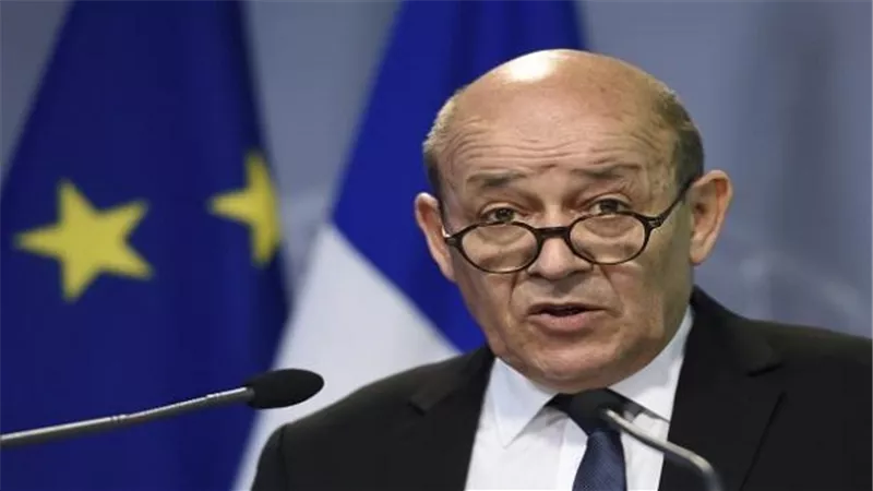 وزير الدفاع الفرنسي: عملية عسكرية كبرى في الموصل قريبًا