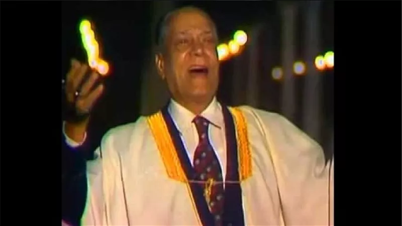 محمد الكحلاوى.. مداح الرسول وأسطورة الإنشاد الديني 