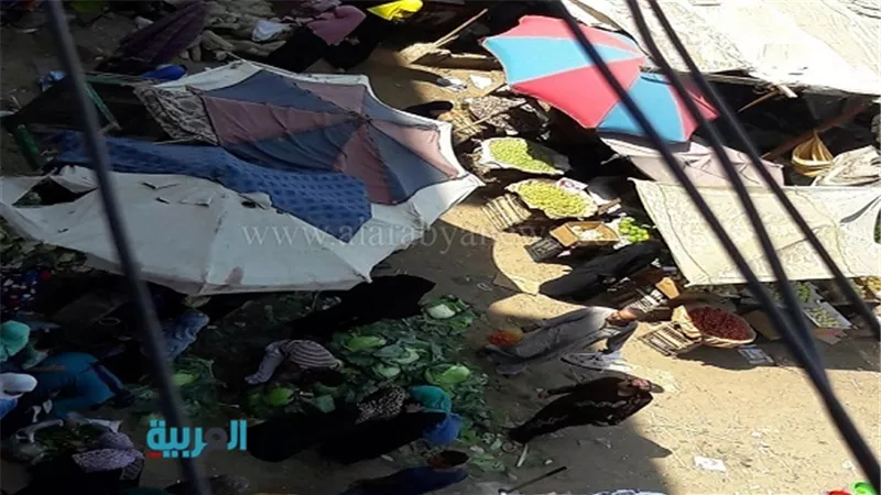 مواطن يطالب بإزالة سوق عشوائي بحي السلام أول 