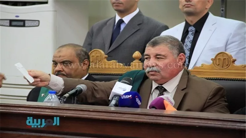 متهم في 