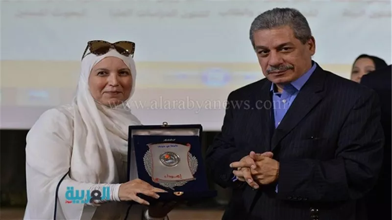 بالصور.. جامعة بني سويف تكرم الدكتورة عبلة الكحلاوي