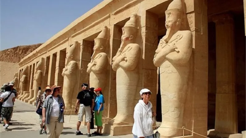 زيادة فى أعداد السائحين بالمناطق الاثرية بالاقصر