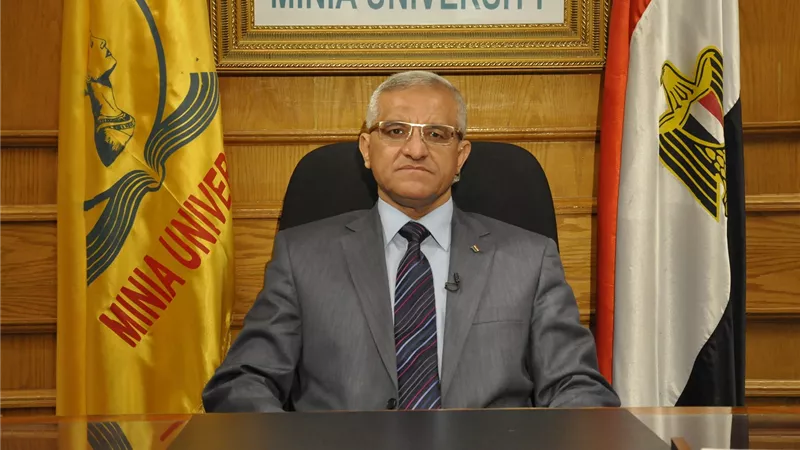 ندوة تعريفية يحاضرها الطلاب القدامي بـ