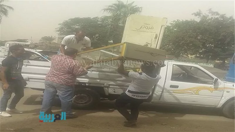 بالصور.. تحرير 8 محاضر اشغال طريق بالمطرية 