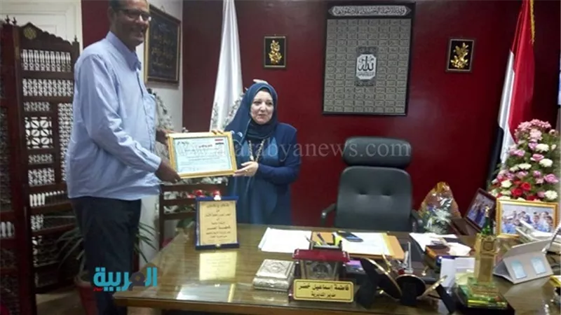 بالصور.. المجلس المصري لحقوق الإنسان يكرم مديرة تعليم القاهرة