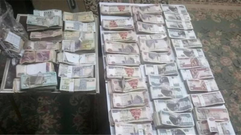القبض على شخصين سرقا 200 ألف جنيه بالإكراه بقنا