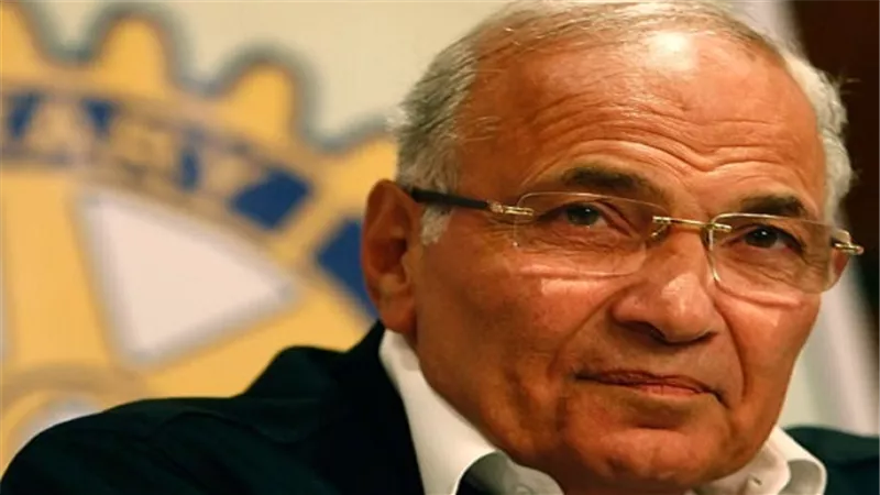 الحكم في تظلم أحمد شفيق لرفع اسمه من قوائم ترقب الوصول.. 16 نوفمبر