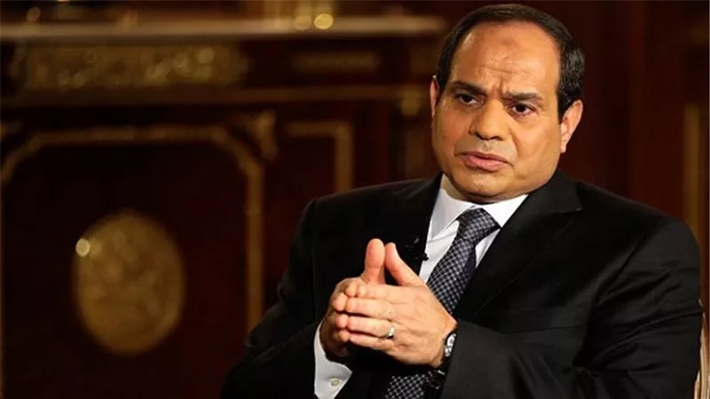 السيسي لرجال الأعمال: مصر أولى بكم وحريتكم كاملة