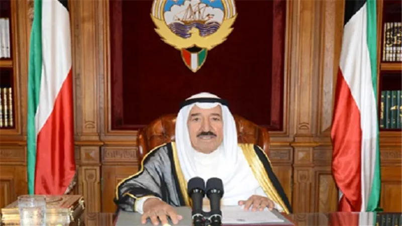 أمير الكويت يصدر مرسوماً بحل مجلس الأمة بعد استقالة الحكومة
