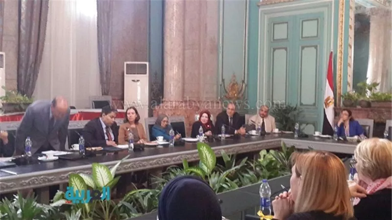 رئيس جامعة عين شمس يستقبل وفد من الولايات المتحدة