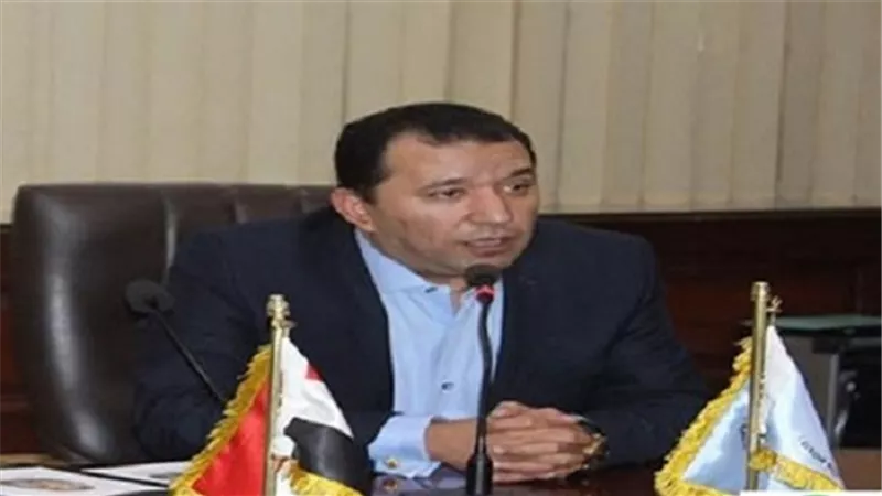 محافظ الأقصر يستعرض موقف مشروعات مياه الشرب والصرف الصحي
