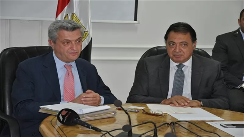 بالصور.. وزير الصحة يوقع اتفاقية رعاية اللاجئين فى مصر