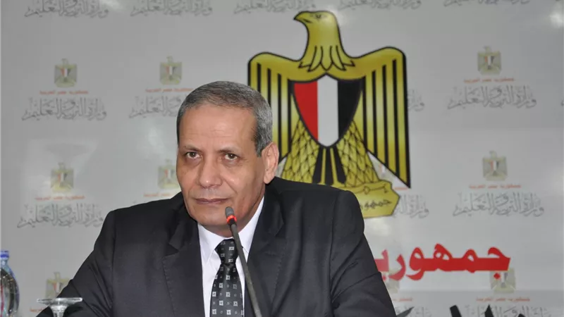 غدًا.. وزير التربية والتعليم يستعرض الخطة القومية لمكافحة التسرب