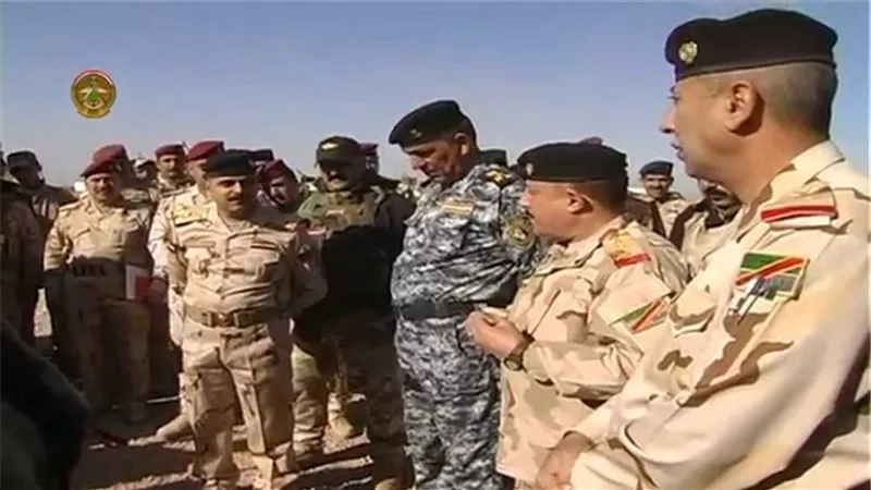 بالفيديو.. الجيش العراقي ينفي توقف عمليات تحرير الموصل