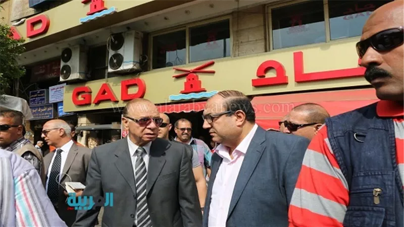 بالصور.. جولة ميدانية لمحافظ القاهرة بأحياء وسط المدينة