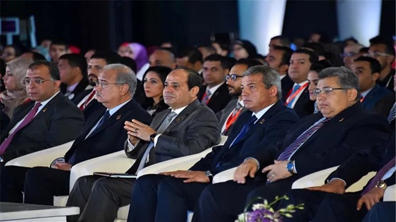 السيسي يحضر جلسة نقاش حول النسق الأخلاقي القيمي للشخصية المصرية