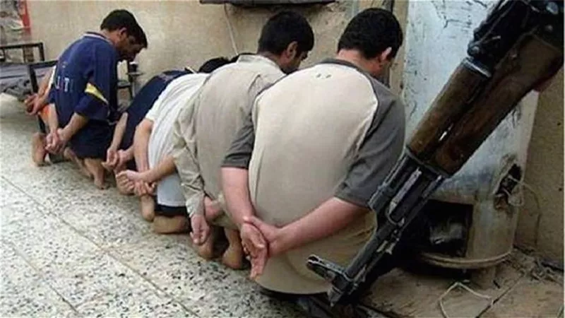 إلقاء القبض على 6 قيادات أعضاء في 