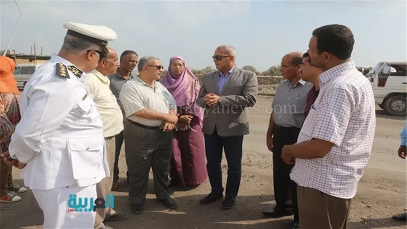 بالصور.. محافظ السويس يشدد على تطوير مزلقانات السكة الحديد