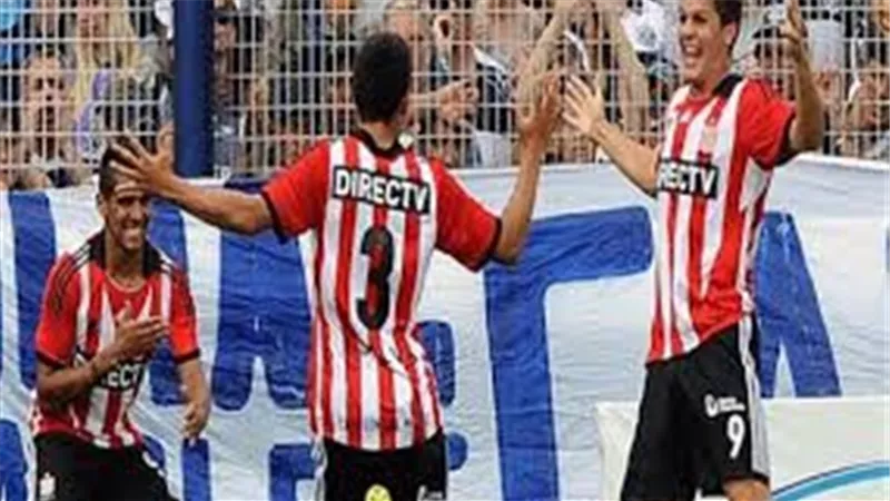 إستوديانتيس يعزز صدارته للدوري الأرجنتيني بفوزه على راسينج