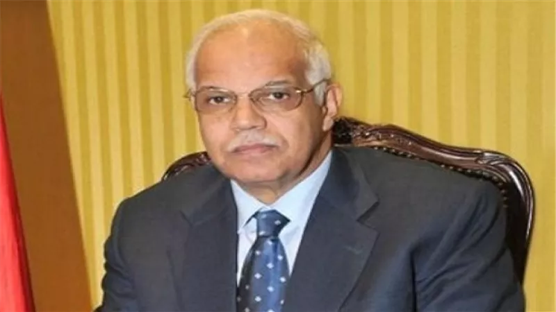 وزير النقل يتفقد أعمال كوبري بنها العلوي الجديد