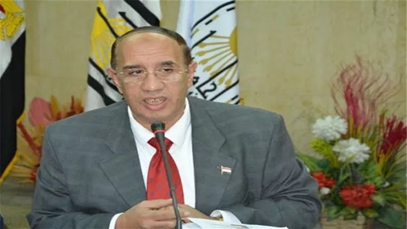 رئيس جامعة أسيوط: نوفر بيئة بحثية ملائمة للاستثمار