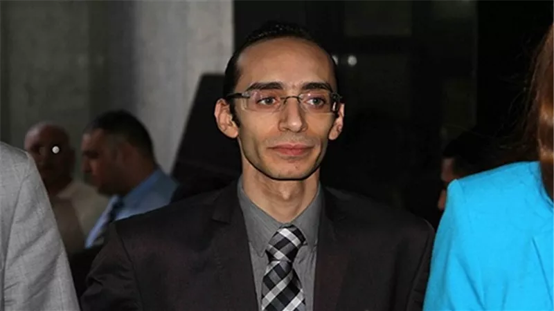 محمد عبدالعزيز: لجنة العفو الرئاسي لم تفصح عن أسماء