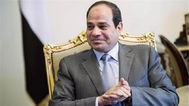 بالفيديو.. السيسي والقيادات الأمنية يصفقون لضابط شرطة