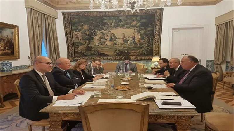 وزير الخارجية يعقد جلسة مباحثات مع نظيره البرتغالي