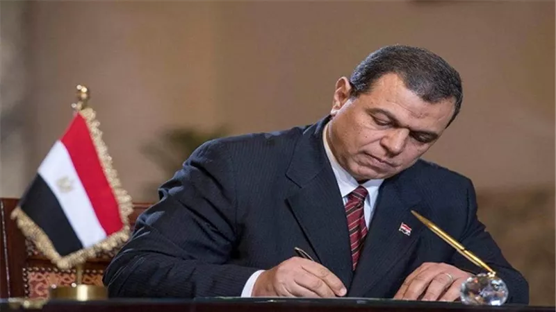 بعد 4 سنوات.. حل مشكلة مواطن مصري مع كفيله بالإمارات