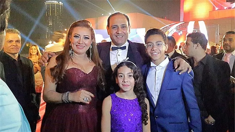 بالفيديو.. هوليود الشرق ينفرد بأول ظهور لأبناء الفنانة انتصار