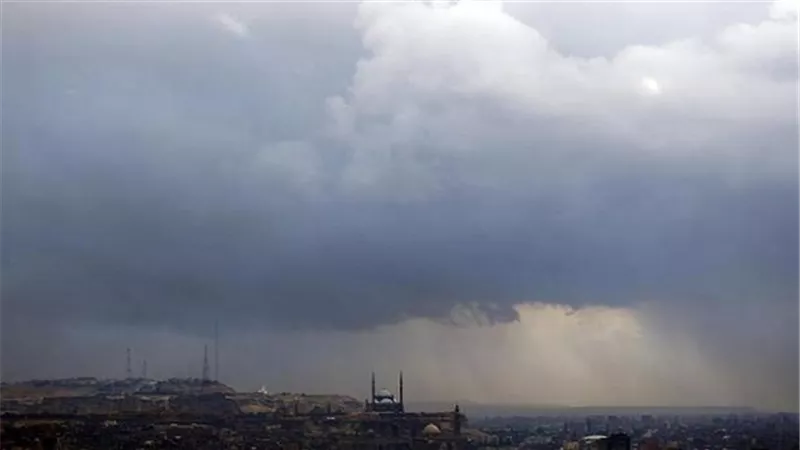 الأرصاد: سقوط أمطار واضطراب بالملاحة البحرية.. غدًا
