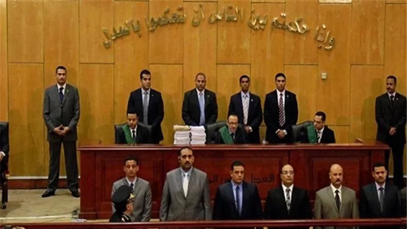 المحكمة تتنحى عن نظر منع 18 متهما من التصرف في أموالهم بفساد القمح