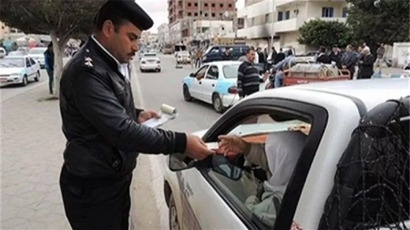 ضبط 6739 مخالفة مرورية بشوارع الجيزة