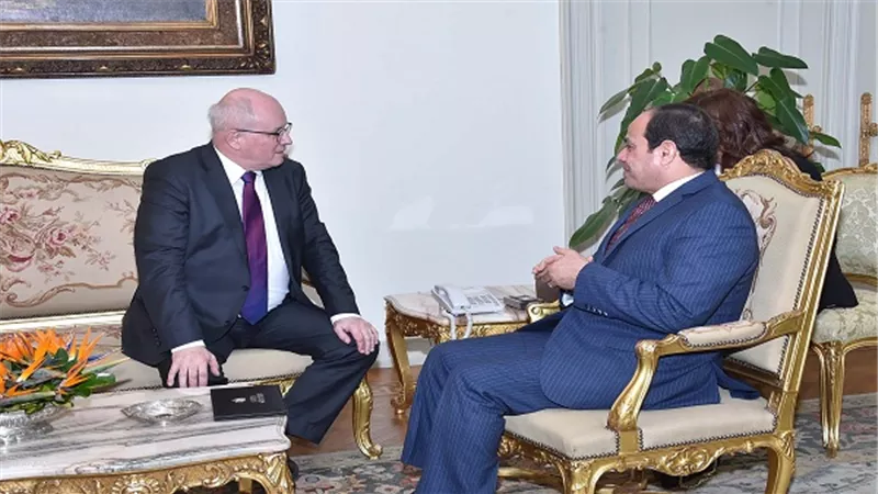 السيسي يستقبل رئيس كتلة الائتلاف الحاكم في البرلمان الألماني