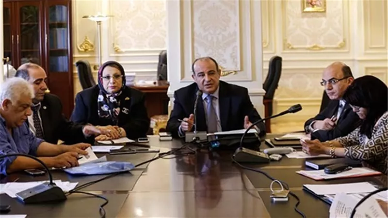 لجنة الصحة بالبرلمان تجتمع لمناقشة طلب إحاطة 