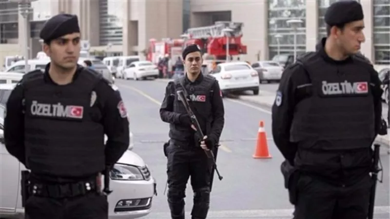 تركيا توقف ألفي موظف بالتعليم للاشتباه في صلتهم بالانقلاب