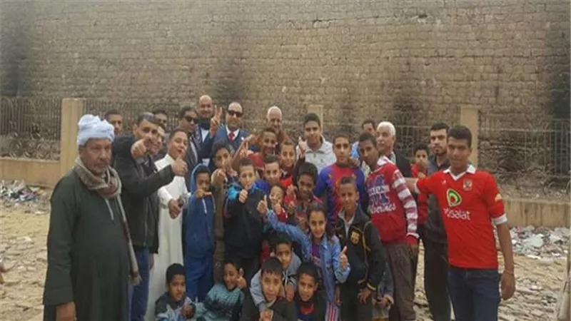خالد عبد العزيز يلتقي أهالي 