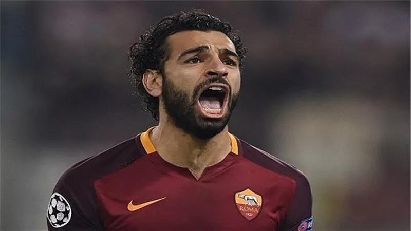 محمد صلاح يحصل على جائزة أفضل لاعب عربي من 