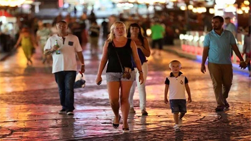 تقرير حكومى: تراجع إيرادات السياحة الى 3.8 مليارات دولار