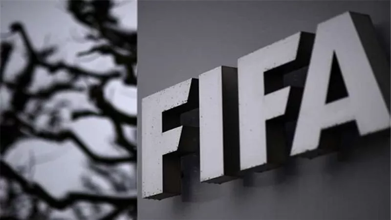 ميسي ورونالدو ضمن تشكيلة الفيفا لأفضل 11 لاعبًا فى 2016