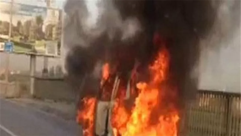 حريق سيارة أعلى كوبري أكتوبر يتسبب في كثافات مرورية