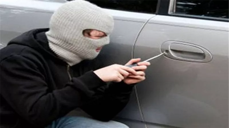 ضبط تشكيل عصابي لسرقة السيارات يتزعمه 