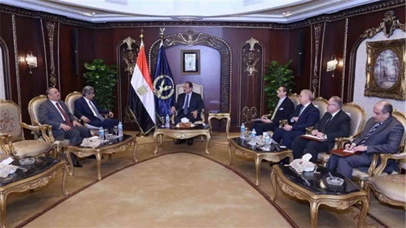 مجدي عبد الغفار يستقبل أمين عام مجلس وزراء الداخلية العرب