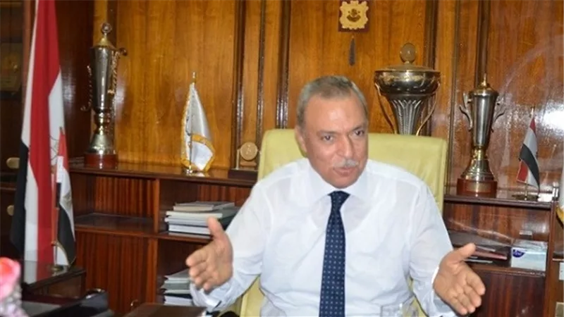 محافظ قنا يزور مديرية الأمن للتهنئة بعيد الشرطة
