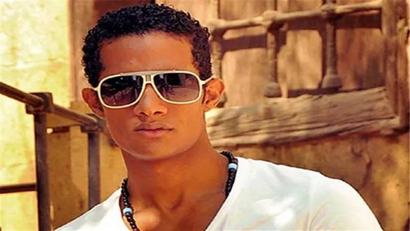 محمد رمضان يوجه رسالة لجمهوره من داخل الجيش