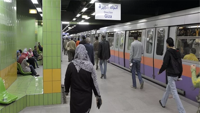 ضبط عاطل بحوزته ثعبان بمحطة مترو البحوث في الدقي