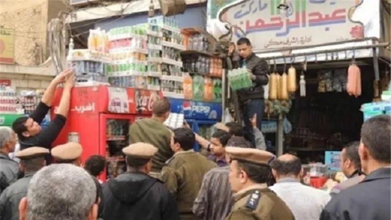 ضبط 28 طن مواد تموينية قبل بيعها في السوق السوداء بالجيزة